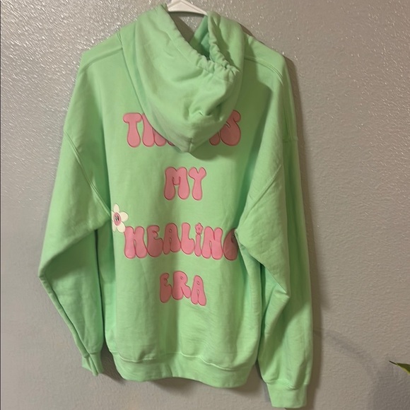 Gildan Light Green Hoodie with Floral Accent - Picture 5 of 16